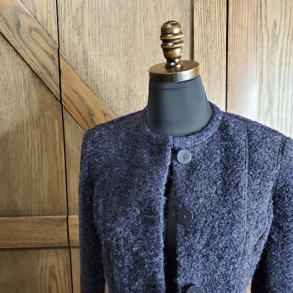 LAST CHANCE Armani Collezioni Boucle Knit Jacket - Picture 3 of 6